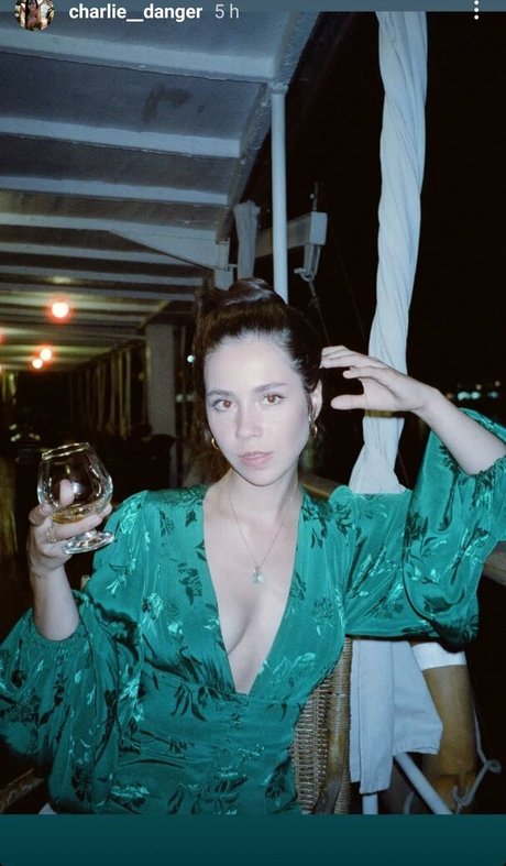 Charlie Danger pretty model gallery