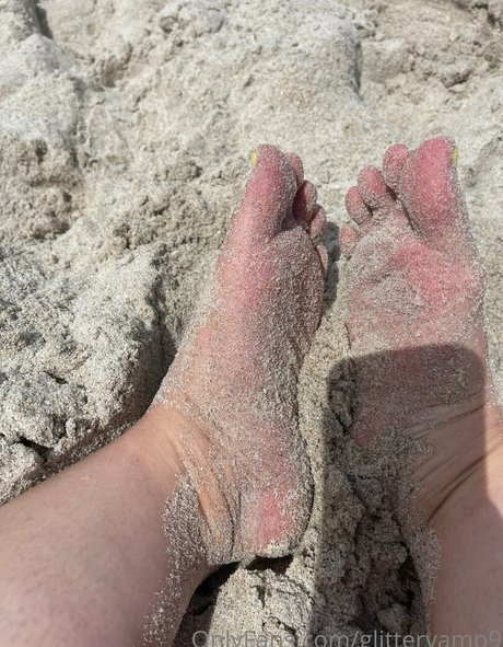 glittervamp9 star img