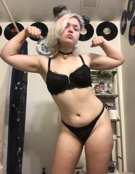 pwuppydove xxx actress photo