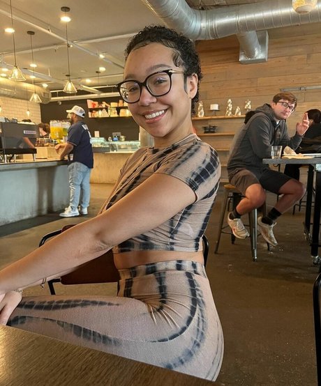 Caileneasely pornstar pics