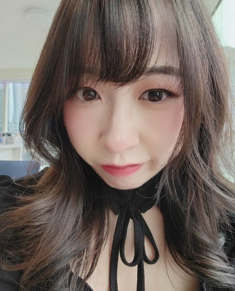 lolnatsumiii perfect model pictures