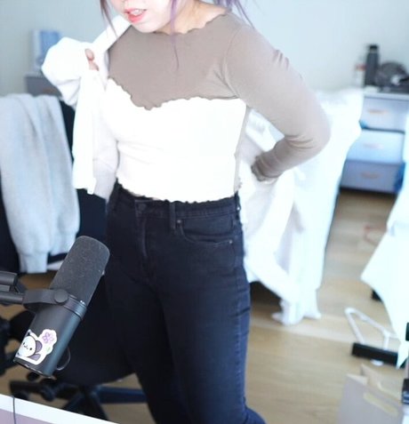 squirt teen onlyfans sexy picture