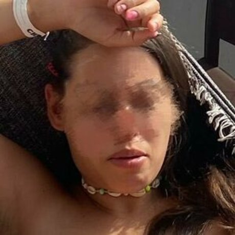 Any Peituda nude star pictures