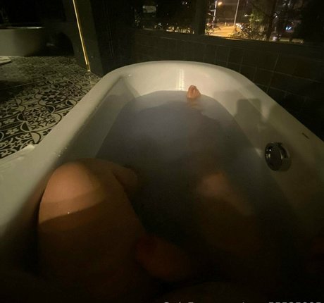 wnp55535995 pornstar exclusive image