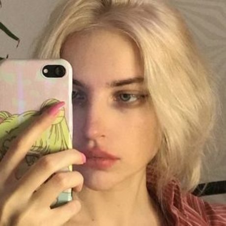 newfaceinnhell sexy model picture