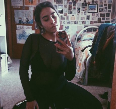 Lotti Loka high quality star images