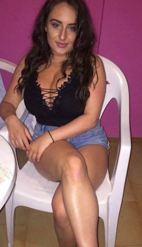 Tiffany Harrison exclusive model image