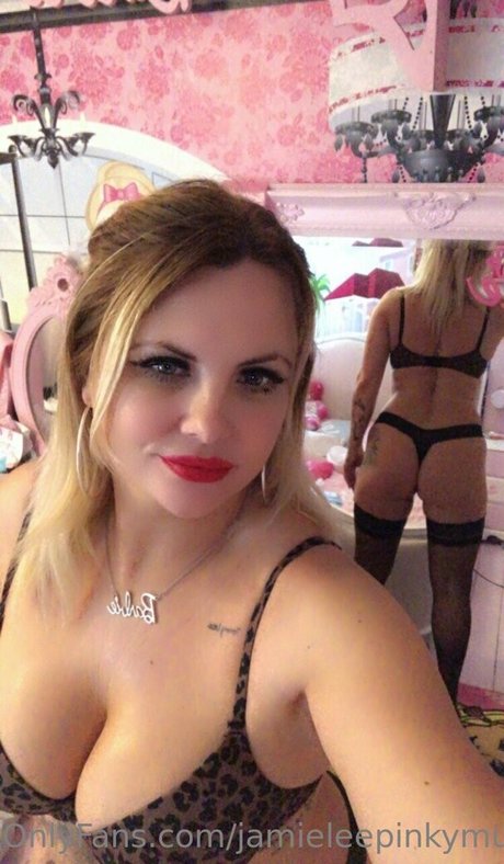 curvy kitty onlyfans art naked archive