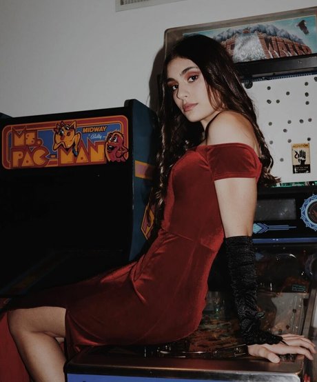 Yasmeen Fletcher star top image