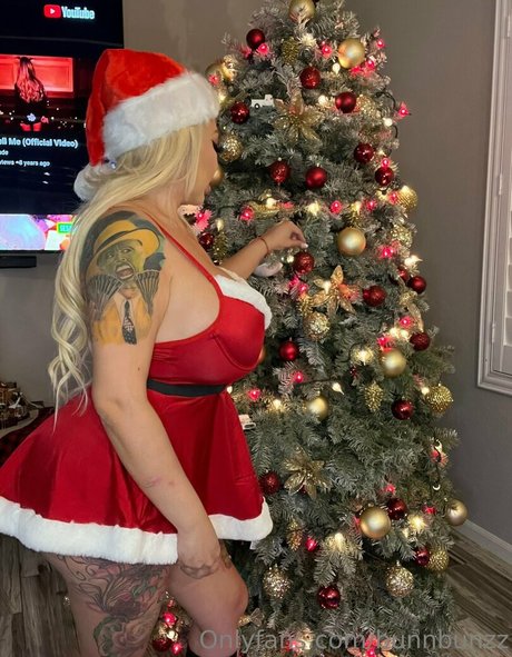 bunnbunzz naked pornstar picture