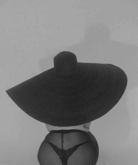 black xxx onlyfans exclusive photo