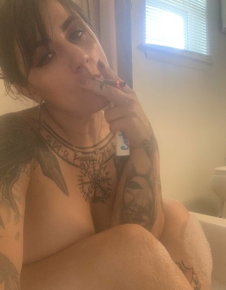 freyjaluv1 model naked picture