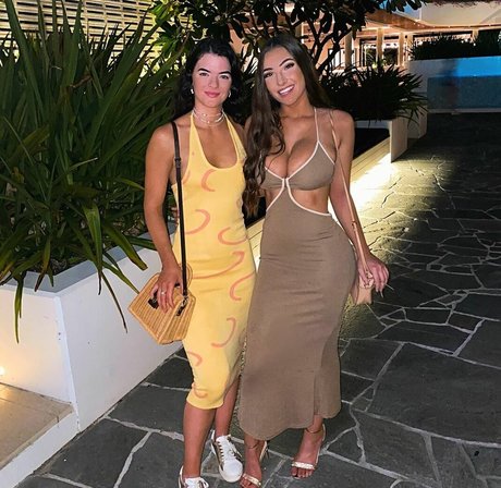 Molly Shield top actress pics