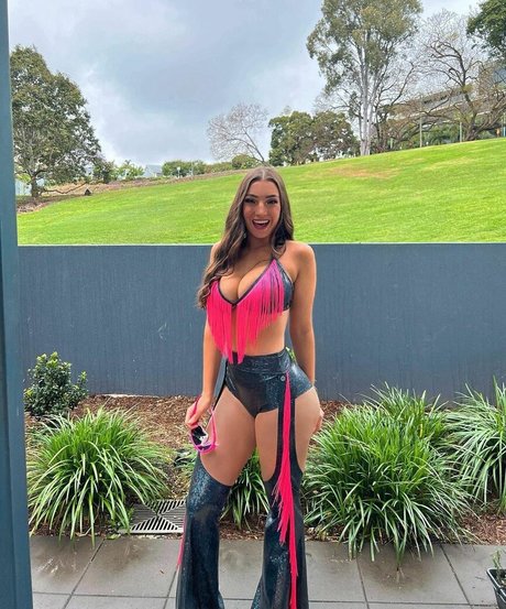 Molly Shield nude pornstar photos