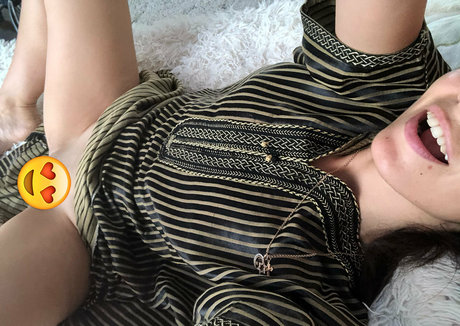 mood passion star naked pics