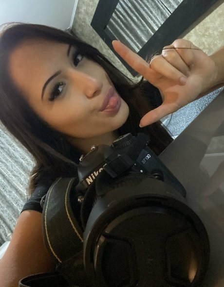 mishelgomezmodel best model img