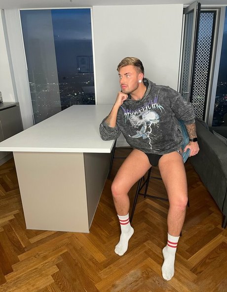 blondedan model erotic img