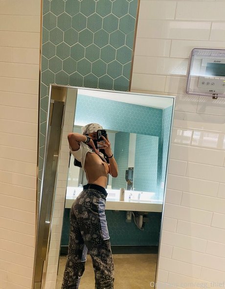 egg thief star sexy pictures