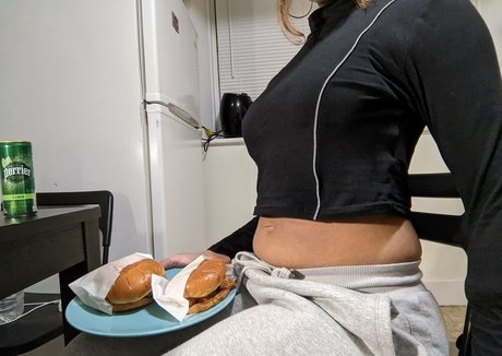 ellaeating nice model photos