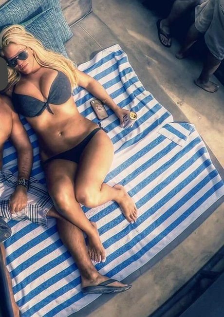 Nicolle A pornstar pretty pictures