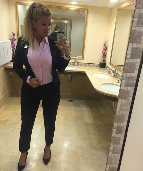 skinny babe onlyfans adult pictures