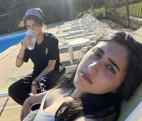 Jennmelon xxx actress gallery