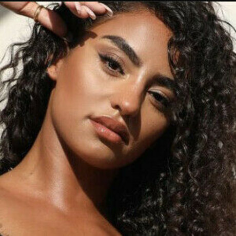 Erikahmarie nude actress gallery