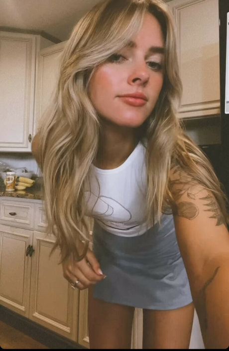 thatpineapplegirl star beautiful pic