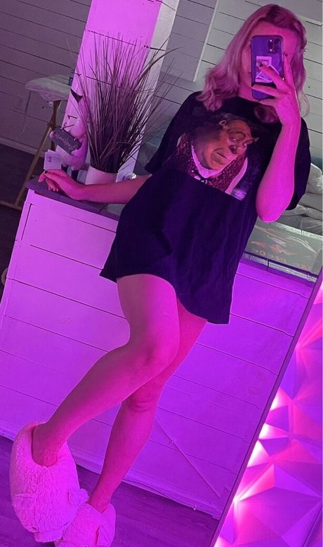 Martina Eliza pretty actress pictures