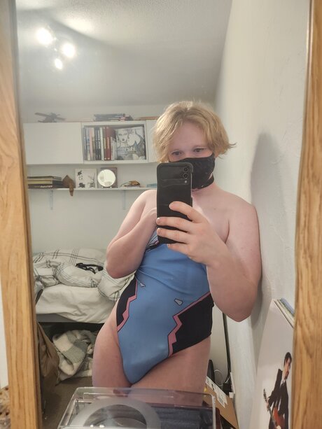 peachiefemboy pornographic actress photo