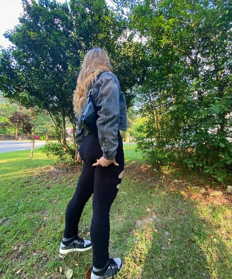 Halohailsangel nude actress picture