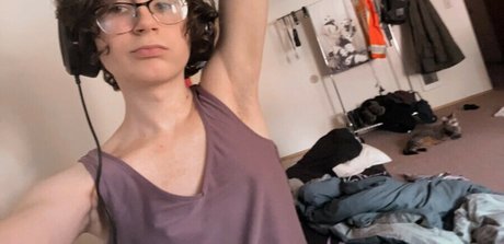 Bellafwee erotic pornstar pic