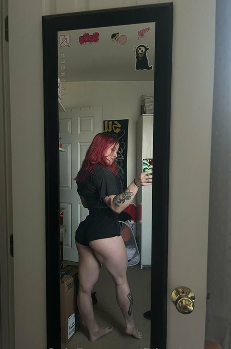 fitbycharlotte naked star image