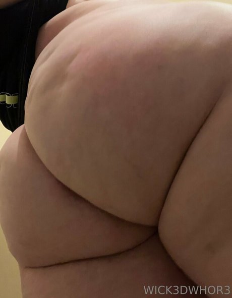 wick3dwhor3 sex model picture