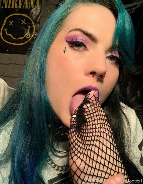 xxlittlefootxx1 art pornstar image