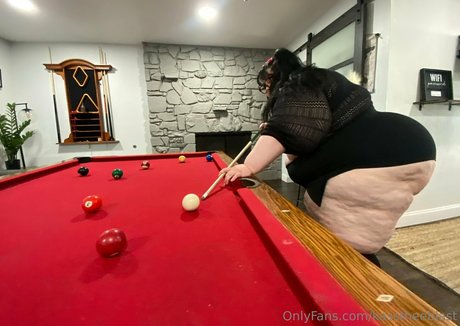 giantess onlyfans beautiful img