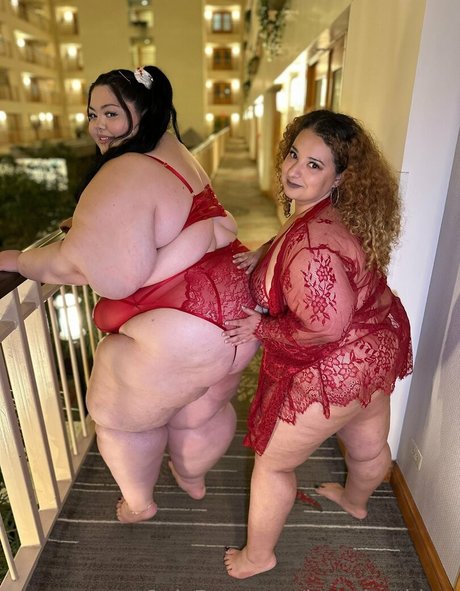 kasstheeblast model naked photos