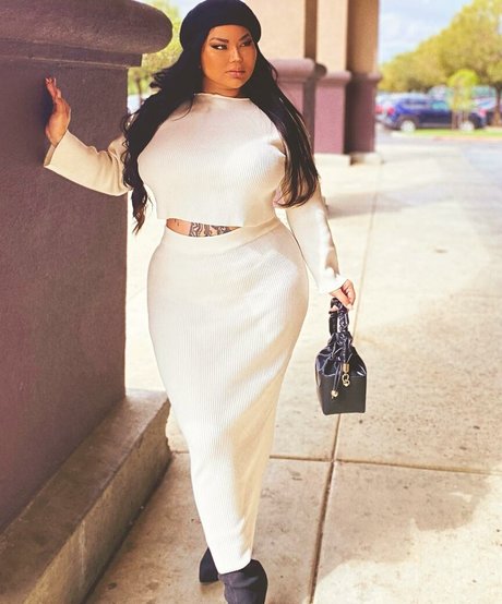 Mizuki Brown high quality star pic