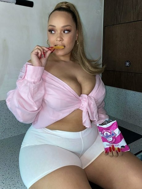 Natalie E Wade model porn galleries