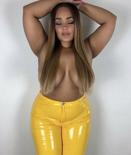 Natalie E Wade model sexy gallery