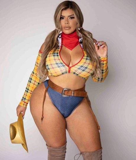 18 year old onlyfans beautiful pic