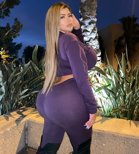 Michelle Mendez pornstar free pics