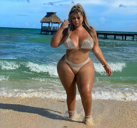 Michelle Mendez star free photos