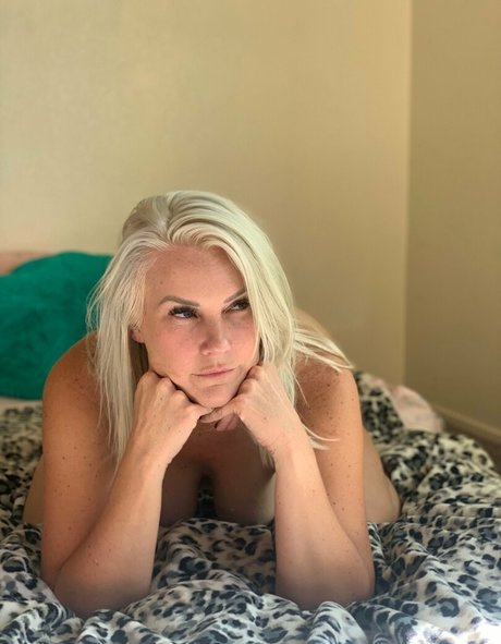 Lish 99 model best pics