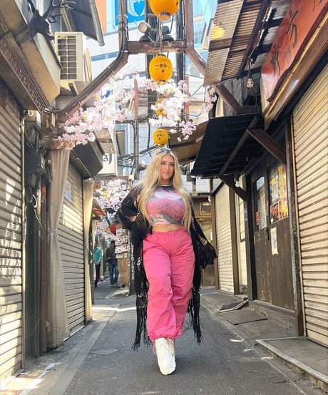 Taya Christian naked pornstar photos