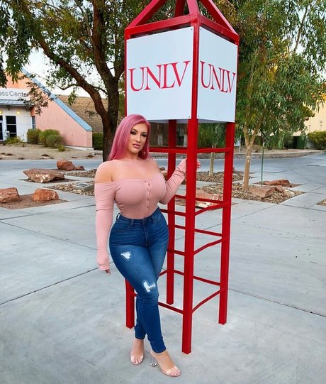 Taya Christian sex model gallery