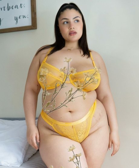 Rachel Anastacia star erotic photo