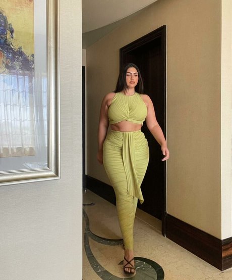 Irena Drezi sexy star pictures