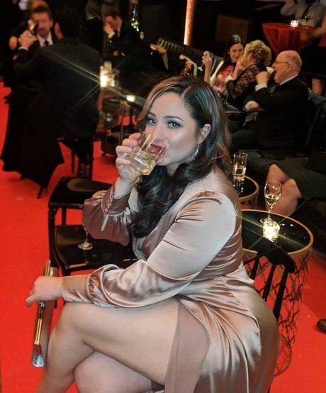 Anjadee pornstar photo