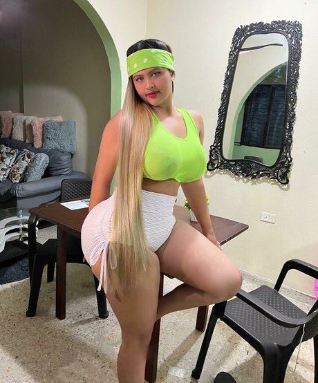 Greicy Mariana model exclusive pictures